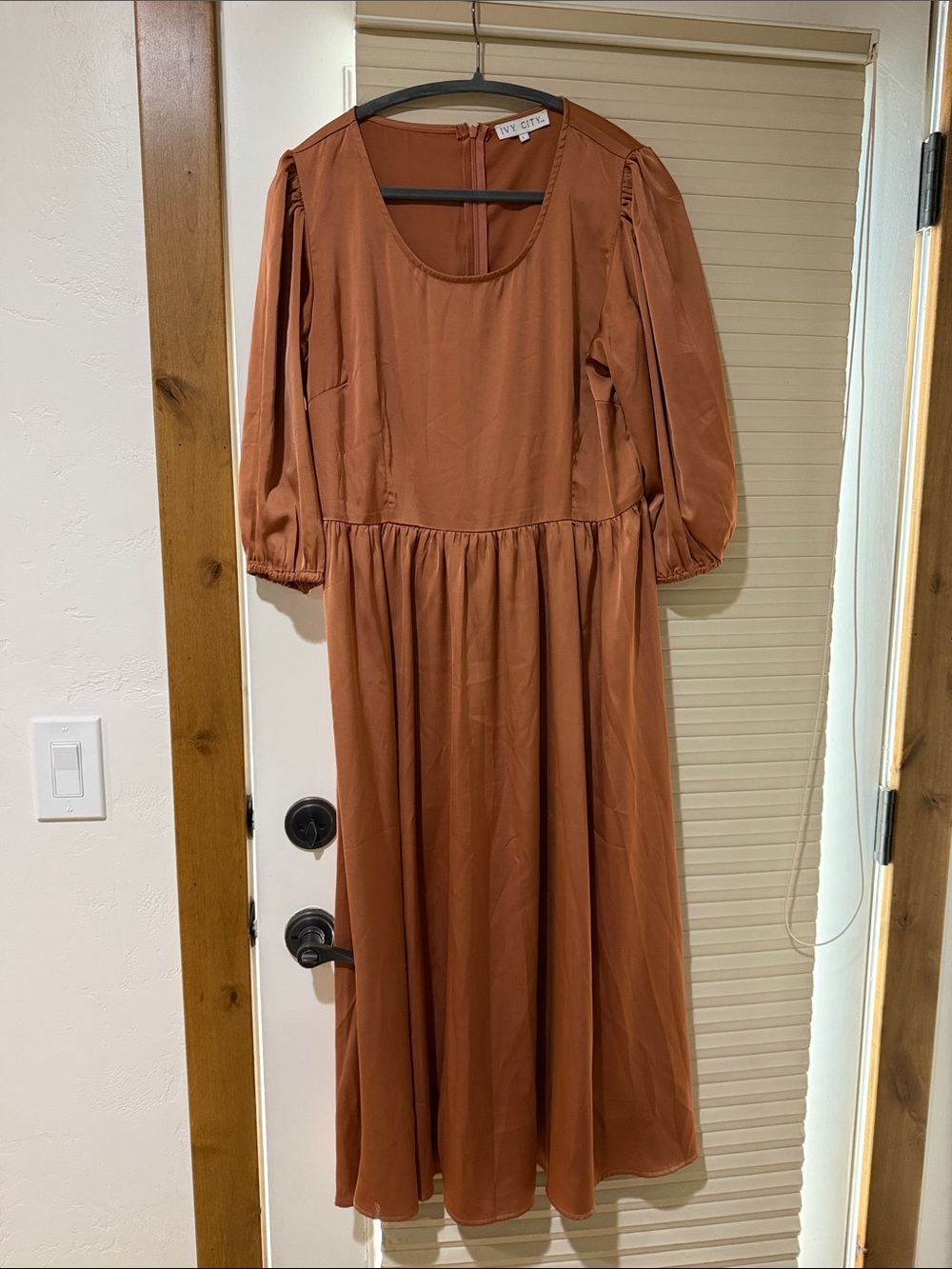 Ivy City Co Rust Brown Midi Dress with Puff Sleeves